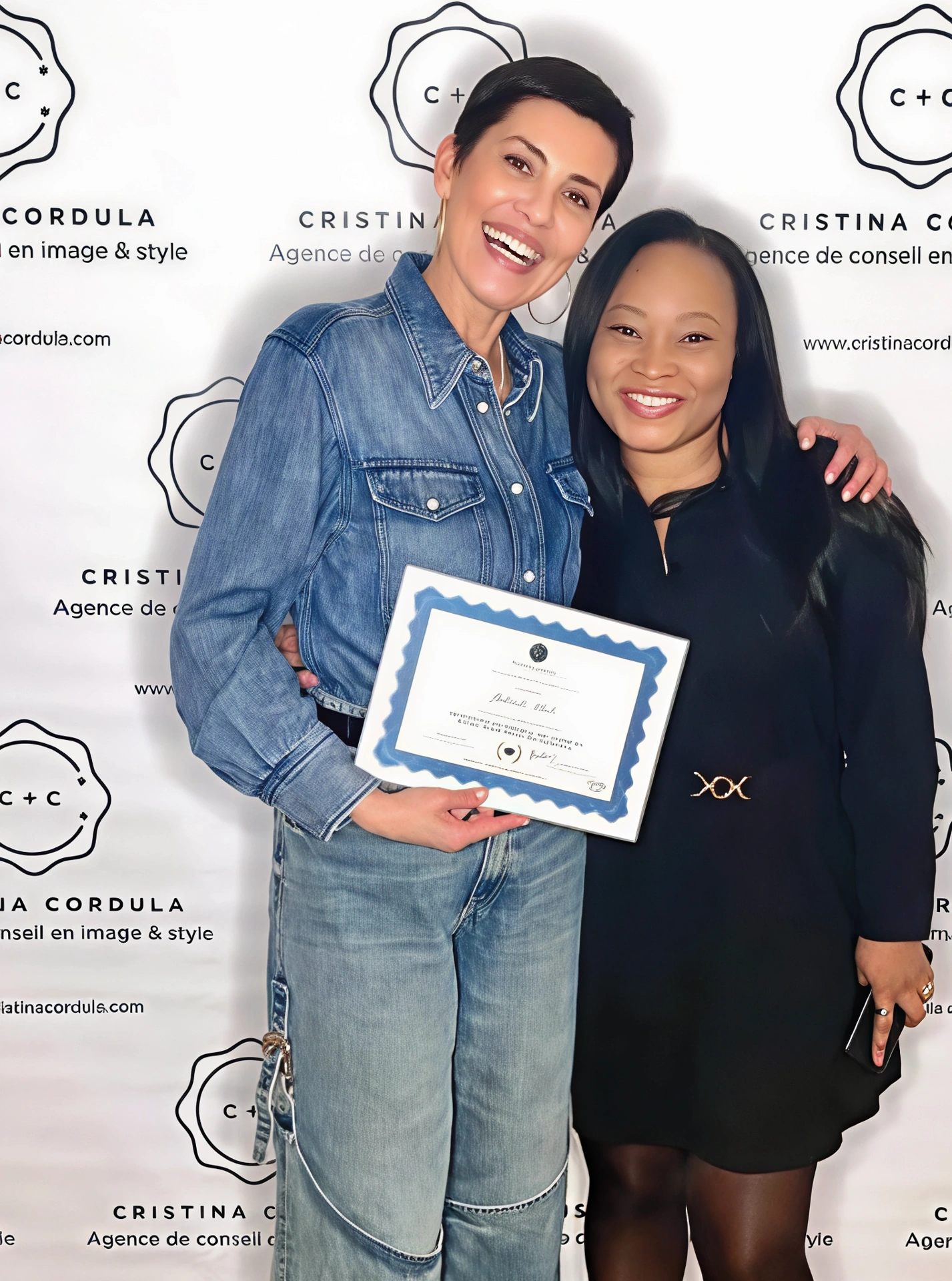 Certification Cristina Cordula remise à Yolande Authier